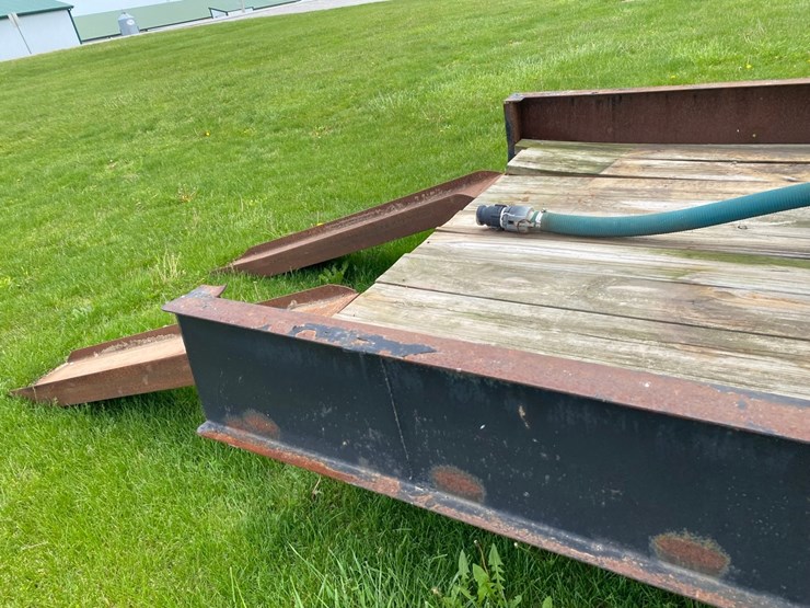 16’-tandem-axle-trailer-with-ramps-(-no-title)-image-9
