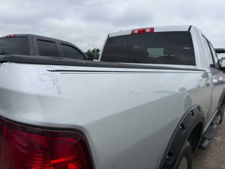 2013-dodge-ram-1500-image-16