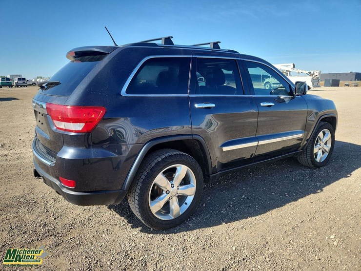 2013-jeep-grand-cherokee-image-4