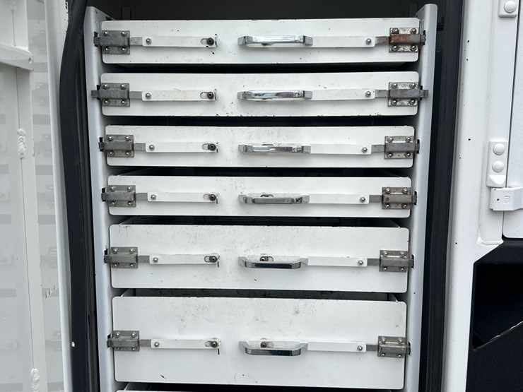 2010-international-durastar-4300-image-17