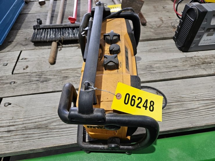 #6248-•-dewalt-radio-image-5