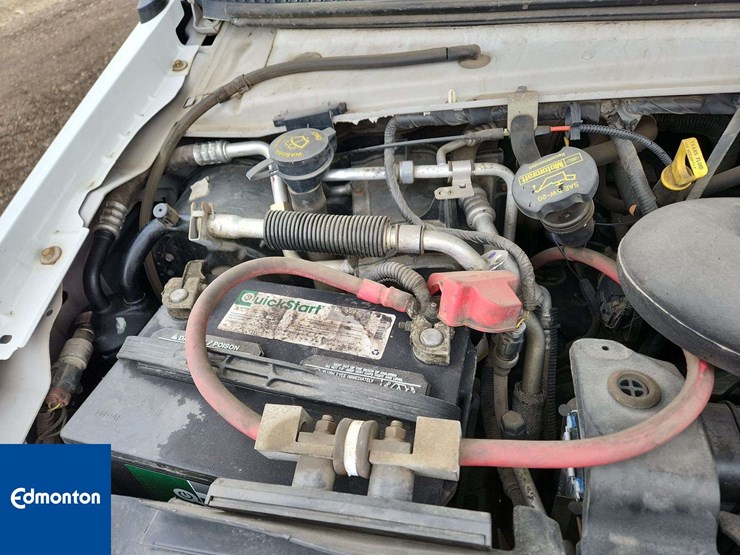 2010-ford-cargo-image-26