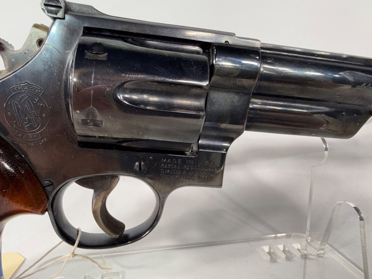 #60-•-smith-&-wesson-29-2-44mag-revolver-n330311-image-12