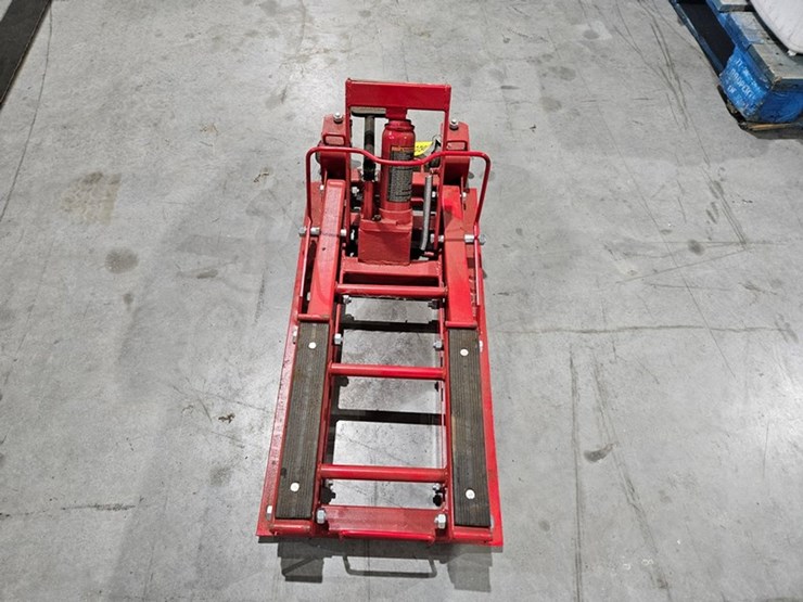 #6259-•-torin-big-red-jacks-1500lb-motorocycle-or-atv-jack-image-7