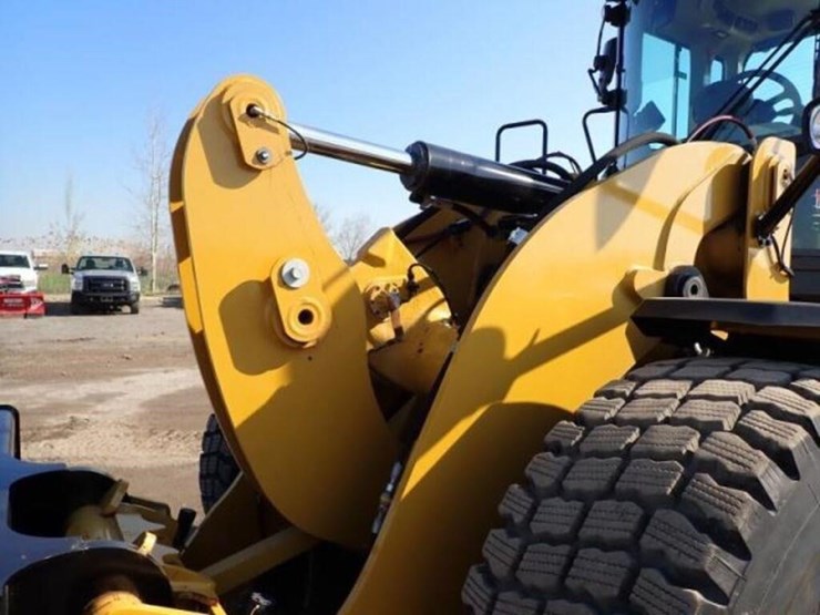 2023-caterpillar-926m-image-28
