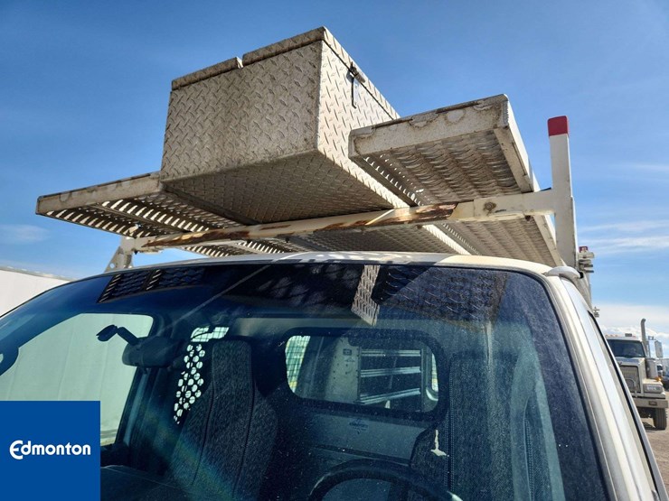 2012-ford-cargo-image-52