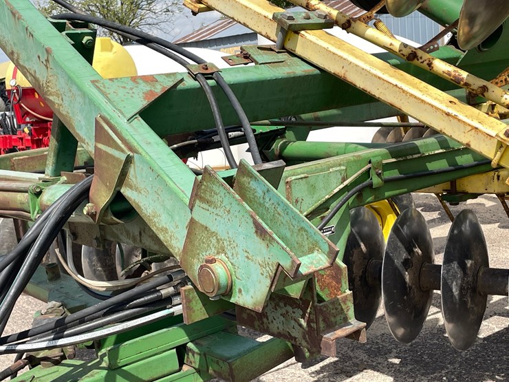 john-deere-220-image-20