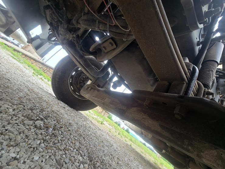 2016-peterbilt-389-image-39