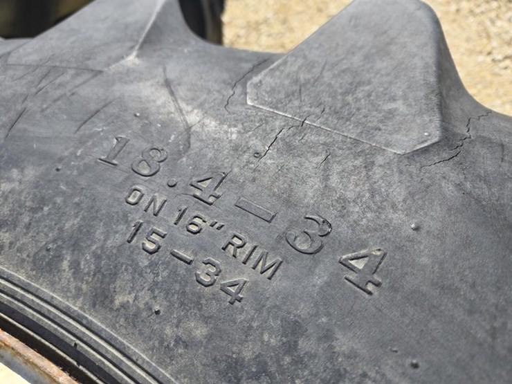 #504-•-(2)-18.4-x-34-tractor-tires-on-9-bolt-dual-rims-image-3