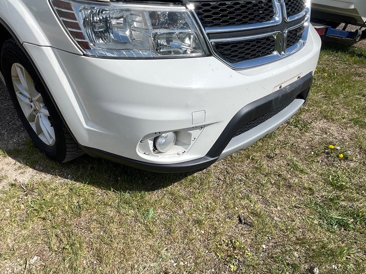 2013-dodge-journey-sxt-image-30