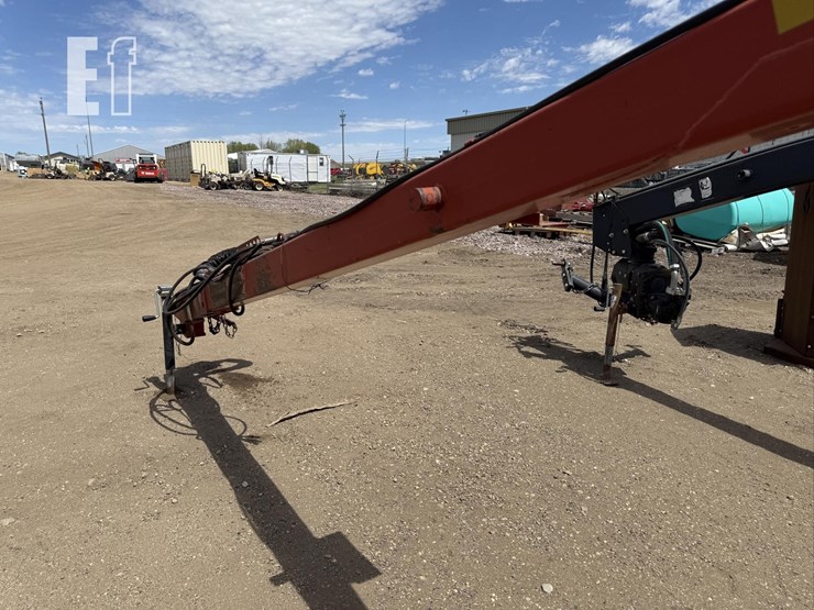new-holland-1475-image-9