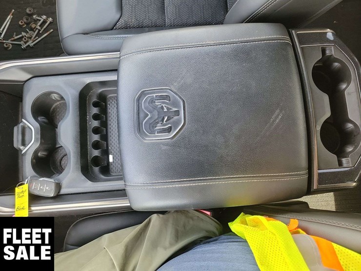 2022-dodge-1500-image-23
