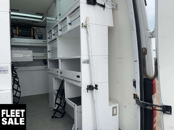 2018-mercedes-benz-sprinter-3500-image-16
