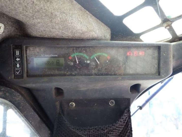 2019-deere-320g-image-11