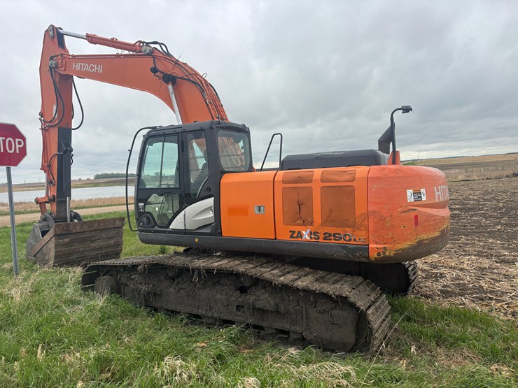 hitachi-zx290g-excavator-image-25