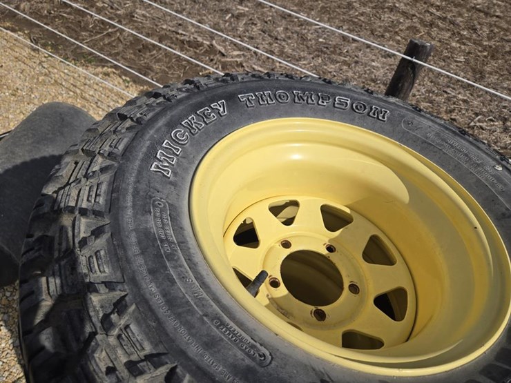 #487-•-(4)-mickey-thompson-baja-31-x-13.5-x-15-tires-image-4