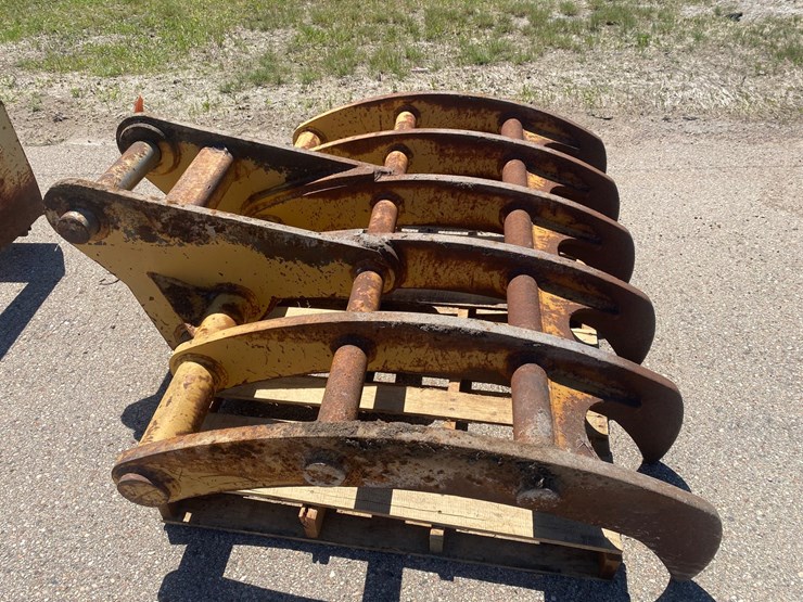 #8764-•-excavator-rock-rake-image-5