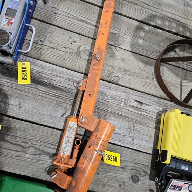 #6260 • 3 Ton Hyd Jack With 1000lb Truck Lift