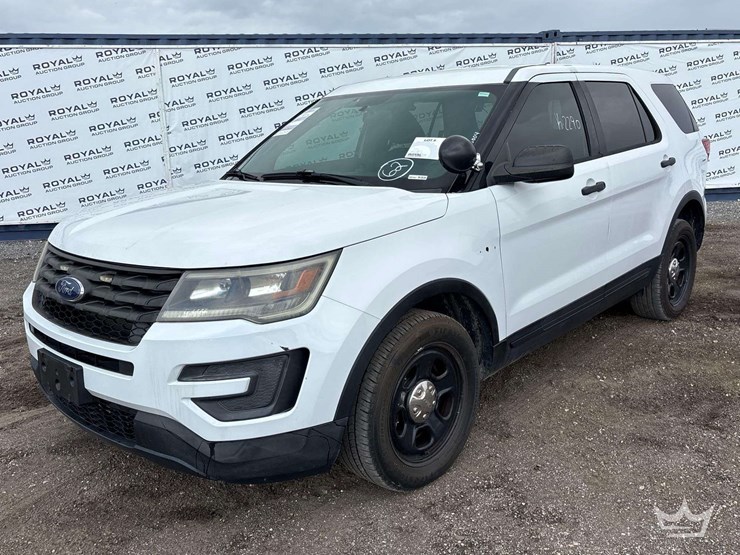 2017-ford-explorer-image-1