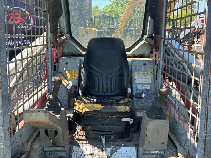 takeuchi-tl230-image-12