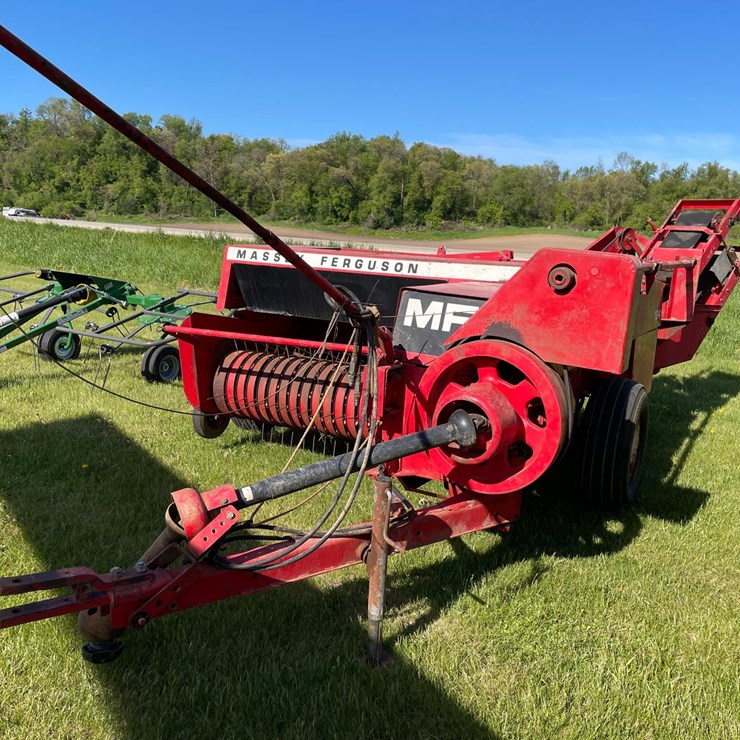 MASSEY-FERGUSON 124