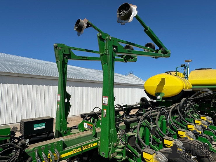 2013-john-deere-1770nt-ccs-image-11