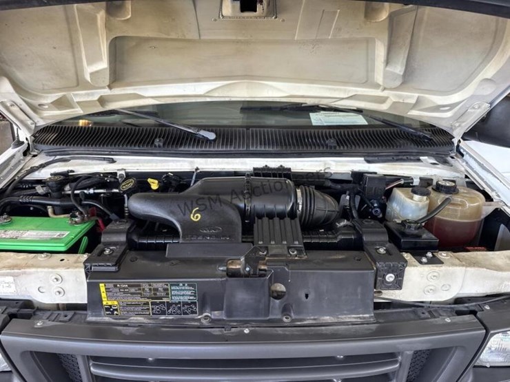 2006-ford-cargo-image-17