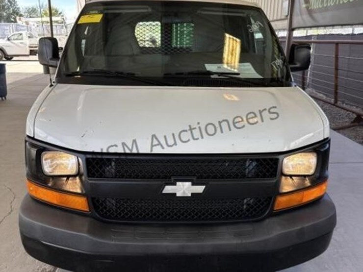 2009-chevrolet-express-1500-image-3
