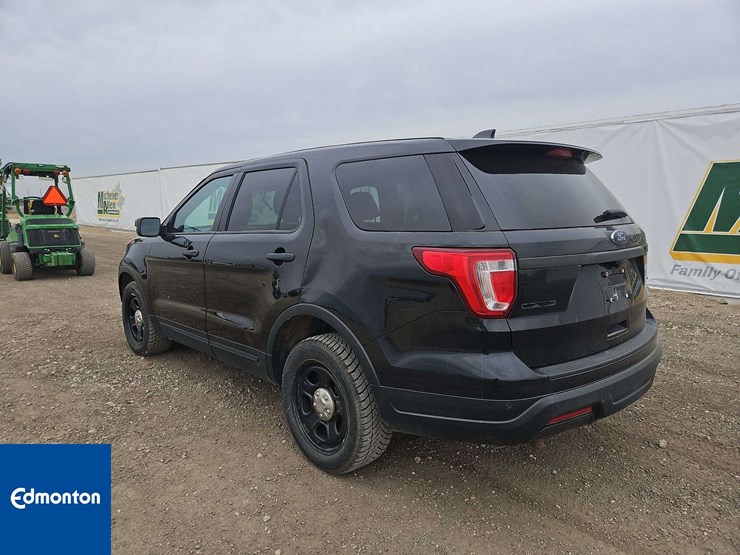 2019-ford-explorer-image-3