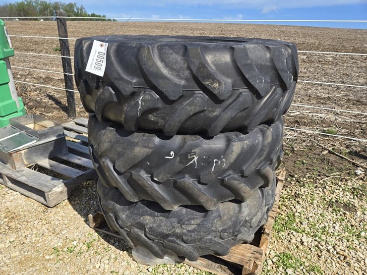 #509-•-(3)-340/85r24-fwa-tractor-tires-image-3