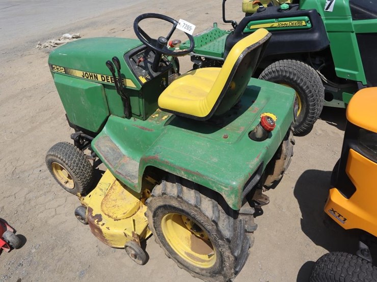 john-deere-332-image-5
