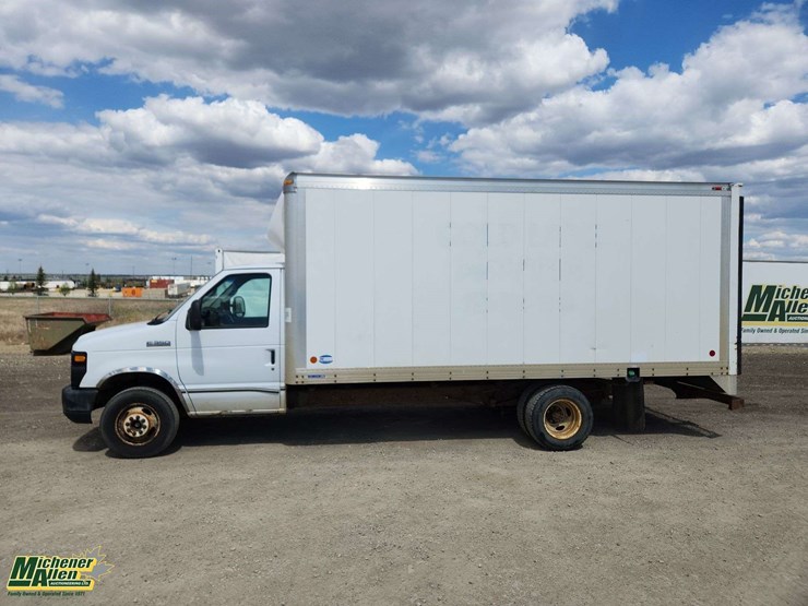 2008-ford-e350-image-17
