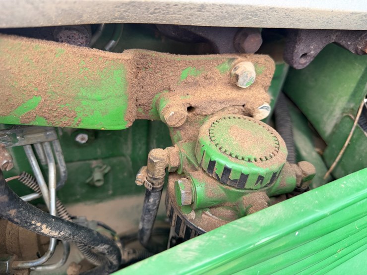 2004-john-deere-6420-image-44