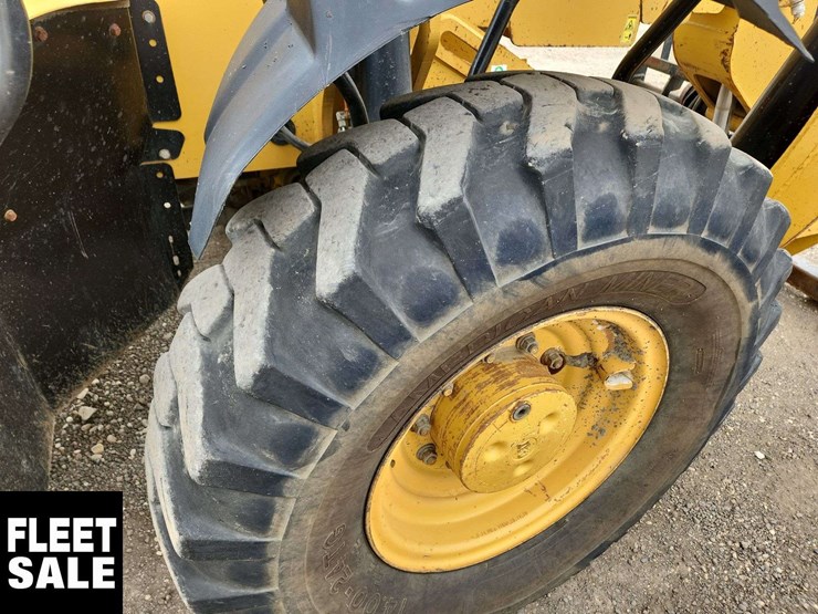 2005-caterpillar-th580b-image-28