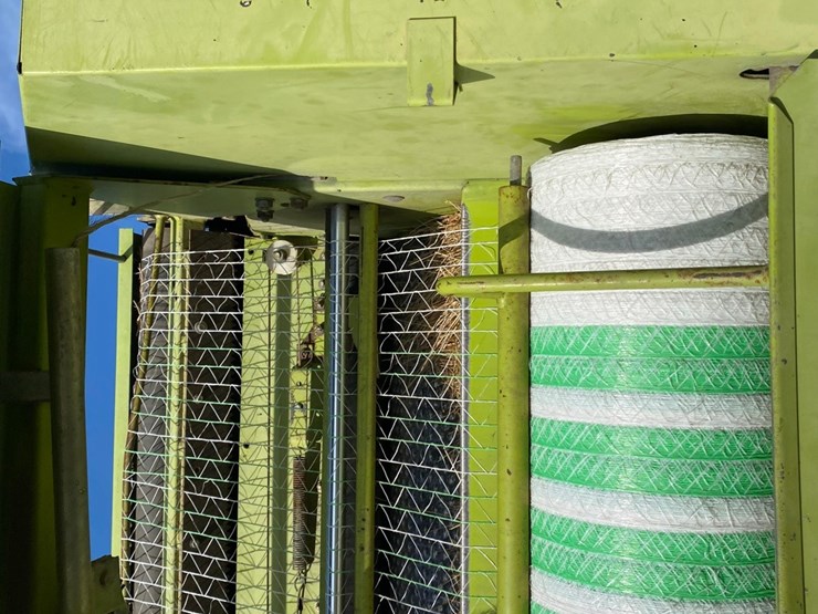claas-rollant-66-image-6