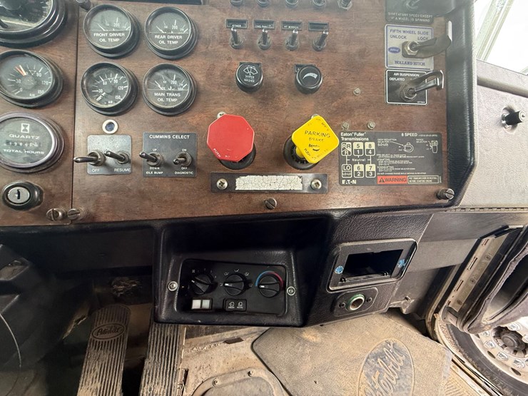 peterbilt-357-image-45