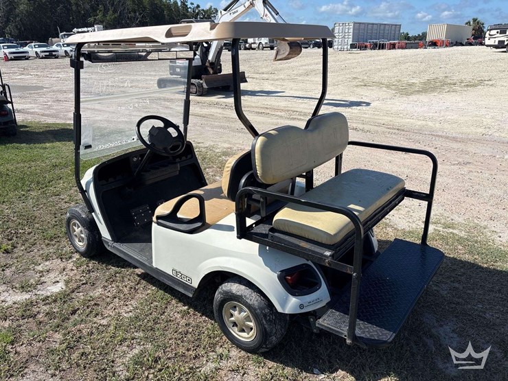 ez-go-electric-cart-image-4