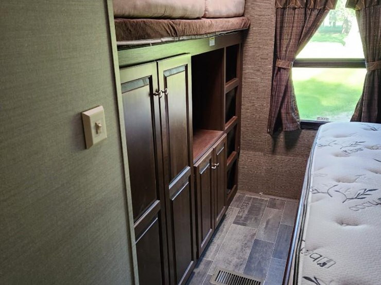 2016-keystone-camper-image-24