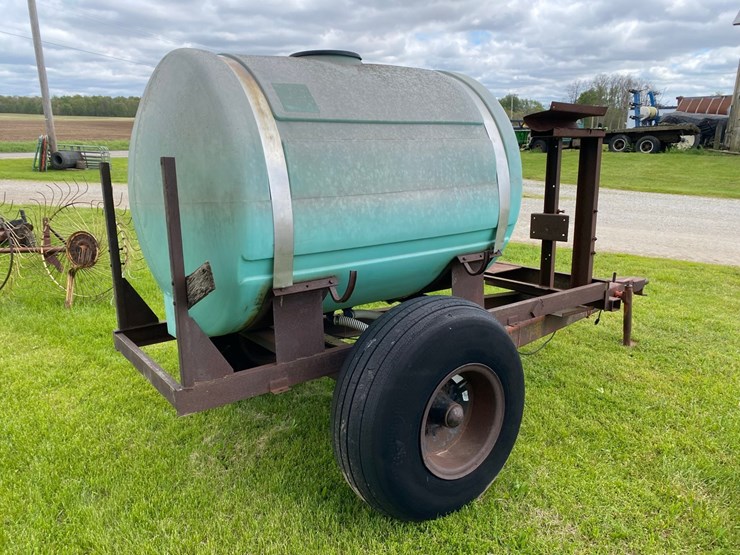 500-gal-fertilizer-tank-on-trailer-image-4