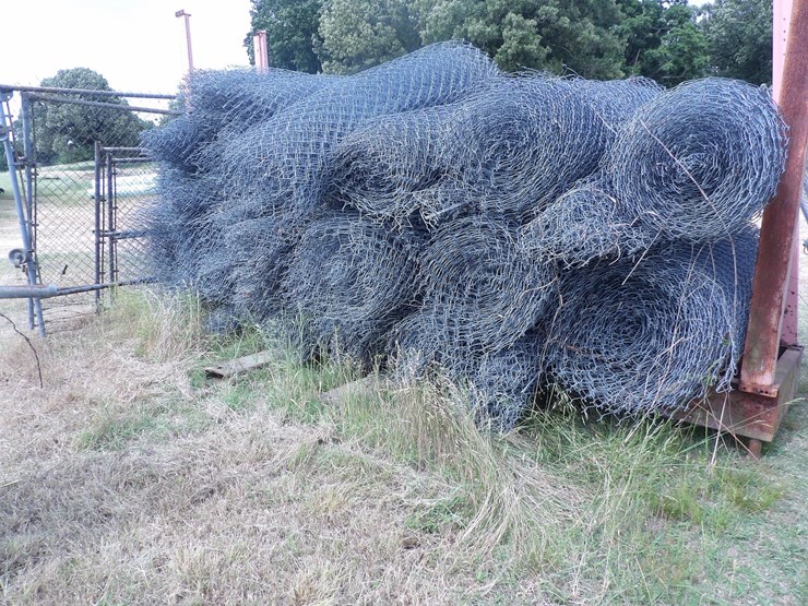 #40870-•-**-~2500'-of-6'-chain-link-fence,-(10)-gates,-poles,-wire-&-misc-image-7
