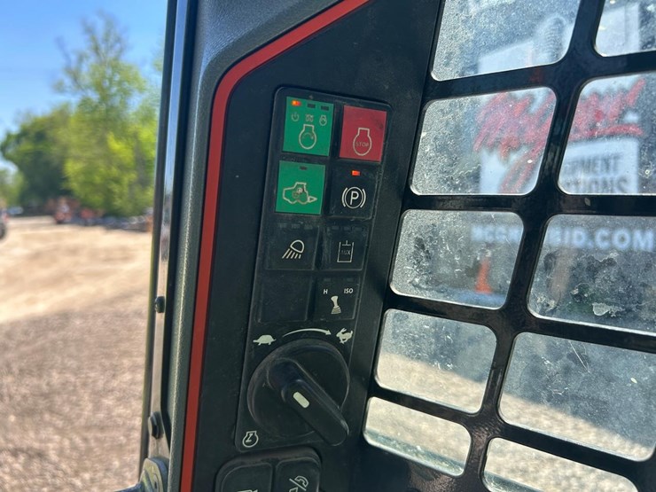 2021-bobcat-s76-image-21