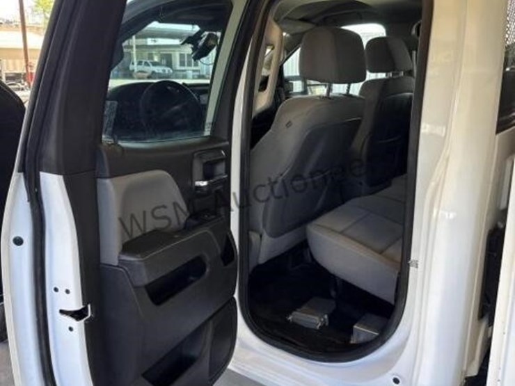 2015-chevrolet-silverado-2500hd-image-27