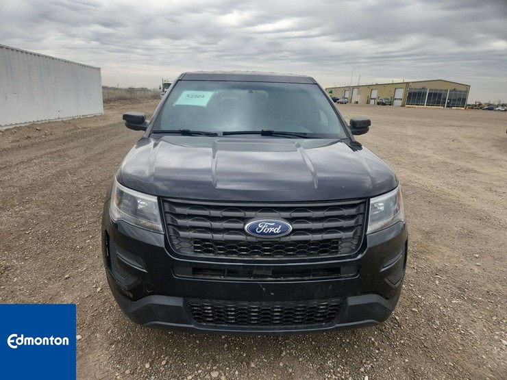 2016-ford-explorer-image-8