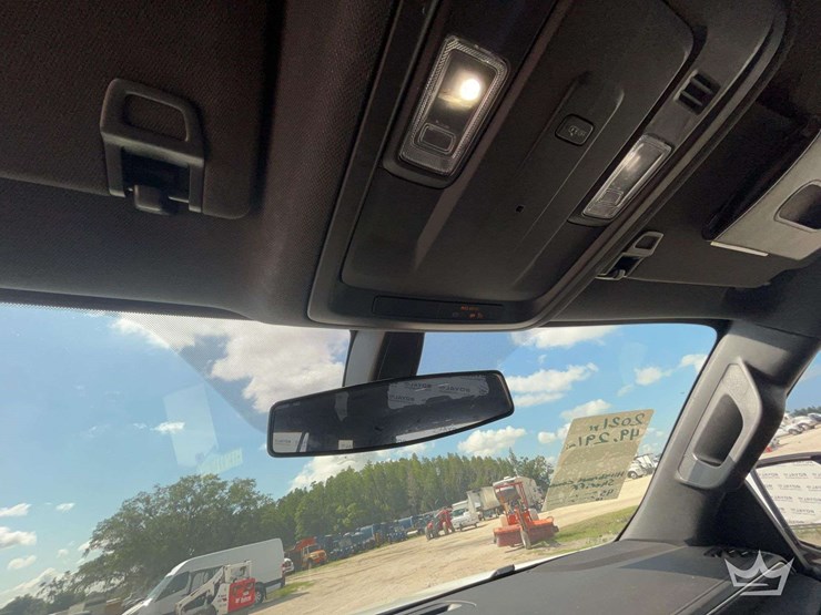 2021-chevrolet-tahoe-image-19