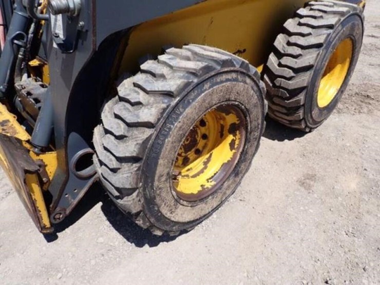 2019-deere-320g-image-24