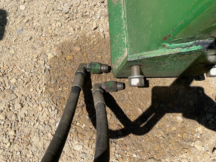 john-deere-148-image-7