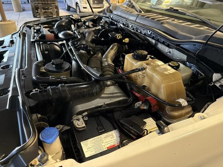 2017-ford-f550-image-15