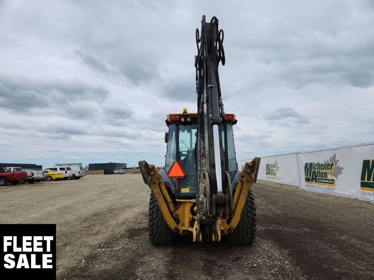 deere-410l-image-22