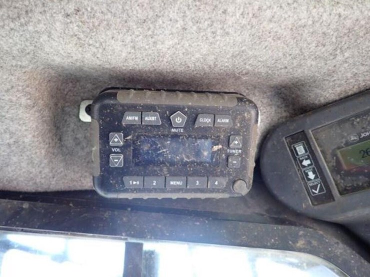 2019-deere-320g-image-16