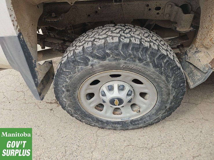 2017-chevrolet-silverado-3500hd-image-12